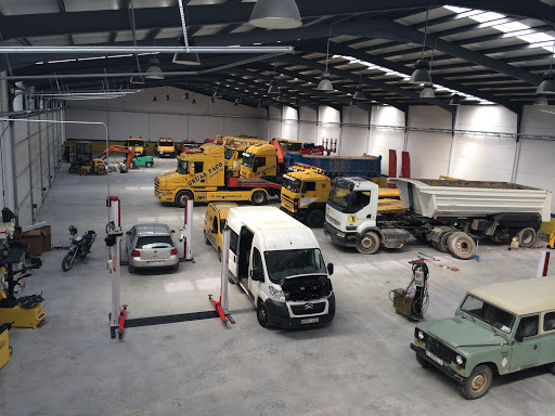 Workshops and Cranes Paco - Thumbnail