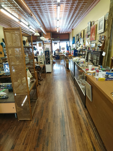 CZs Resale Shop - Thumbnail