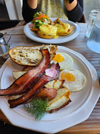 The Naked Pig Cafe - Thumbnail