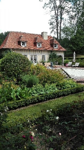 Photo de Les Jardins de Victor & Victor location - Paysagiste et Terrassement en Normandie à Livarot (14140)