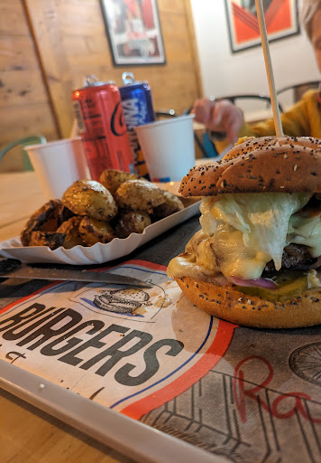 Photo 3 - Le Gourmet Burger