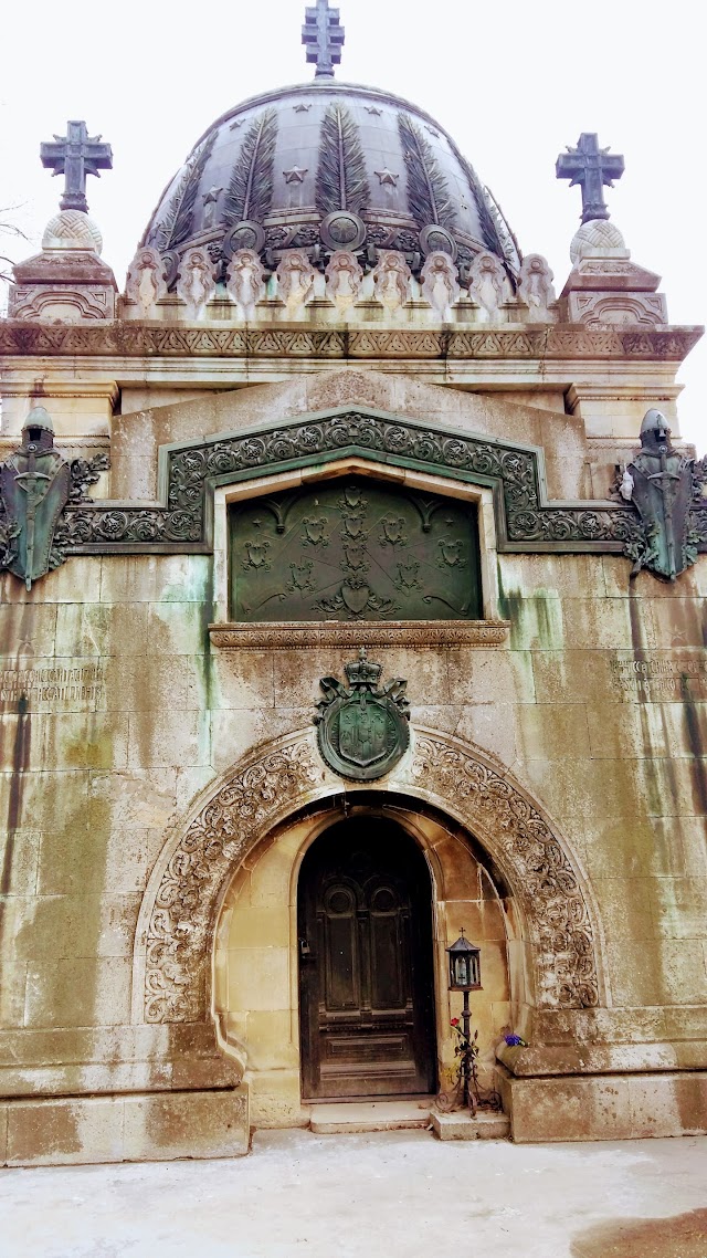 Bellu Cemetery in Bucharest