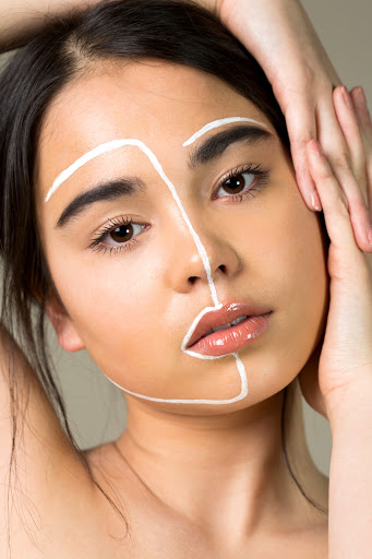 Kendra Thain Makeup Artist - Thumbnail