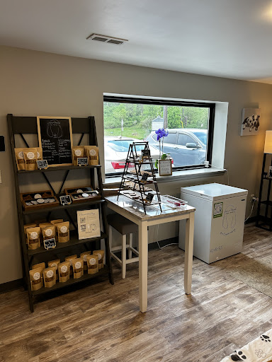 Java Hound Beans & Biscuits Co. - Visual