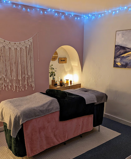 Reverie Massage Therapy