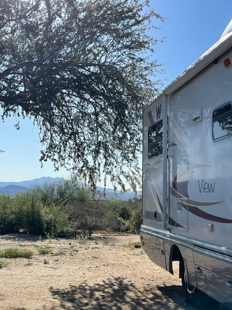 CACTUS ROSE RANCH: Equine site with RV