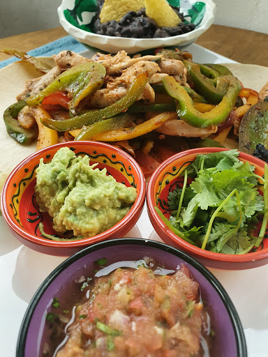 Ana's Mexican Roots Logo
