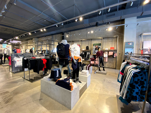 adidas Store Santa Monica - Thumbnail
