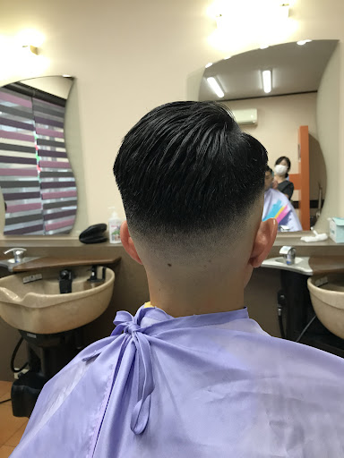 ヘアーサロンふじい倉見
