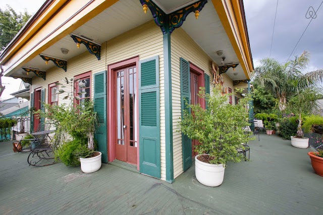 Balcony Guest House Bed and Breakfast