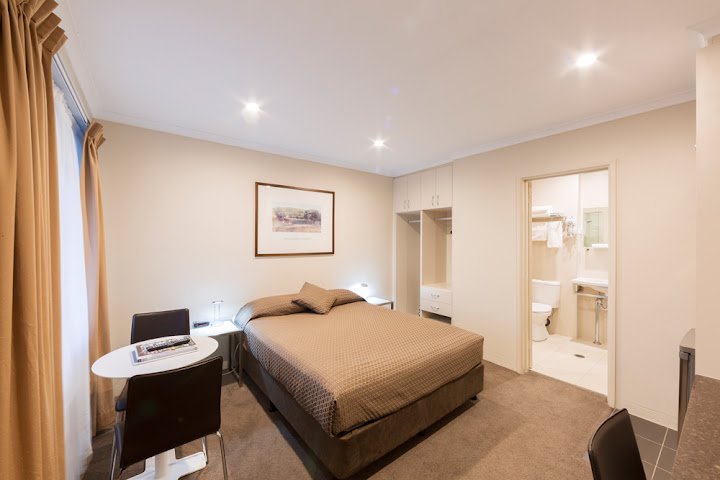 Forrest Hotel and Apartments by null