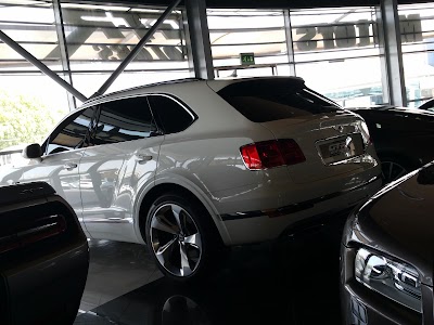 Photos of GTR Auto Showroom
