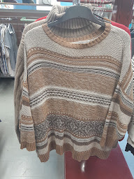 Photo n°4 de Qui cherche trouve à Le Bugue (Friperie)