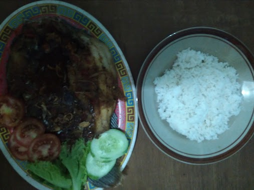 Lesehan Seafood Dewi Sari, Author: dewi sari