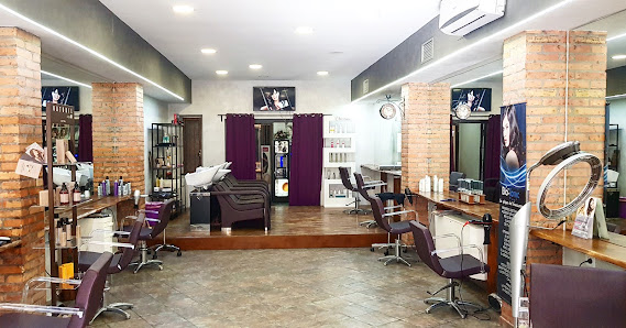 Studio 7 Parrucchieri Via del Fico, 7, 00046 Grottaferrata RM, Italia
