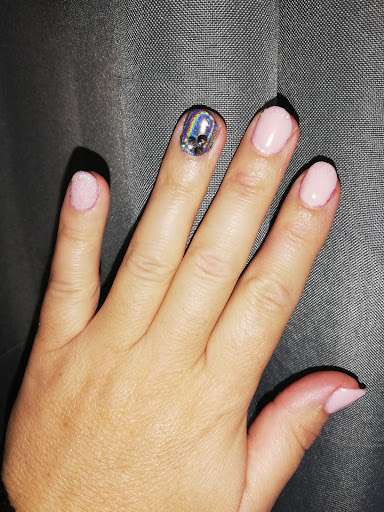 Madame Re'belle - Thumbnail