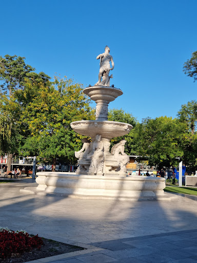 Elizabeth Square - Visual