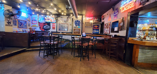Johnny B's - Visual