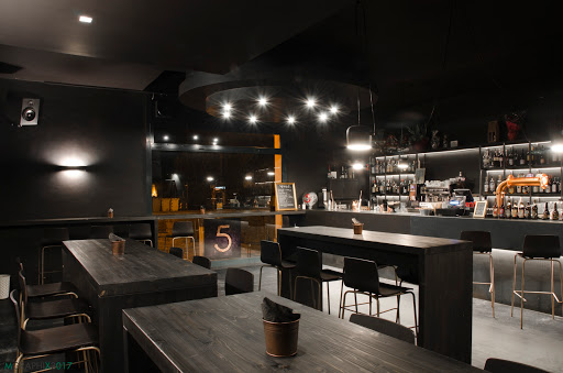 5 Pub - Visual
