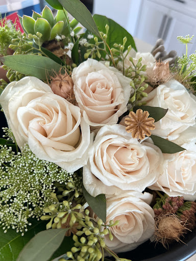 Lake Country Flowers - Thumbnail
