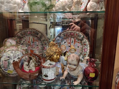 Kolectic Treasures Antique Market LLC