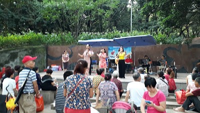 Photos of Liuhuahu Park （East Gate）