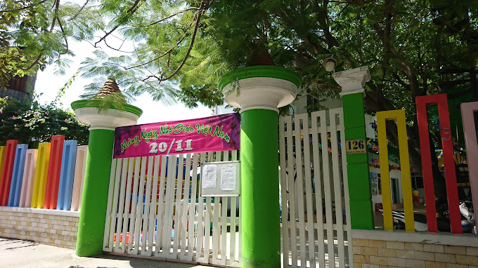 Trường Mầm Non Mặt Trời Bé Con