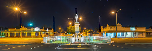 Kalgoorlie War Memorial - Thumbnail