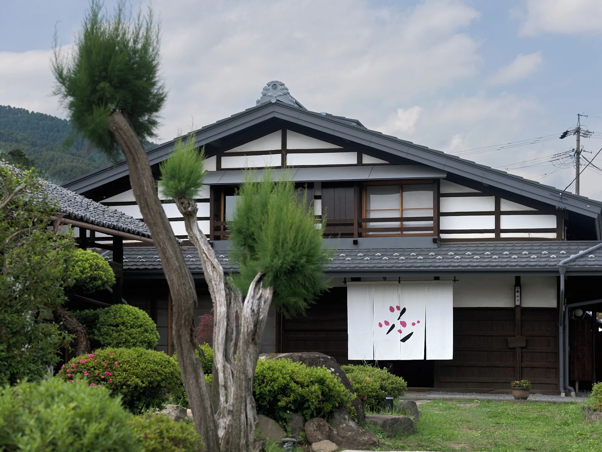 Villa Azalea (ヴィラ・アゼリア）