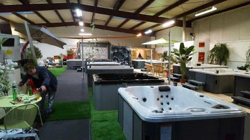 Photo de Direct'Spa 86 : jacuzzis extérieurs et Spas Poitiers à Ligugé (86240)