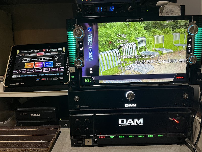 カラオケ喫茶７０５