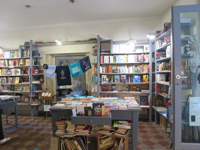 Biblios Cafe'
