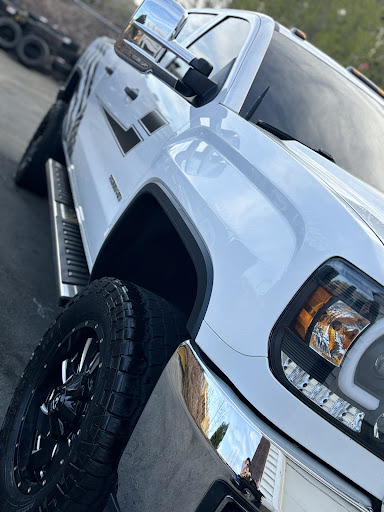 GIRLS GARAGE AUTO DETAILING - Thumbnail