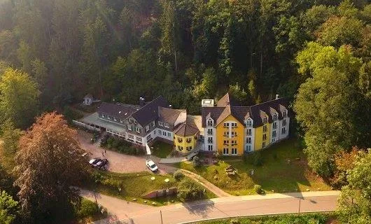 Hotel Waldhaus Lauenhain GmbH