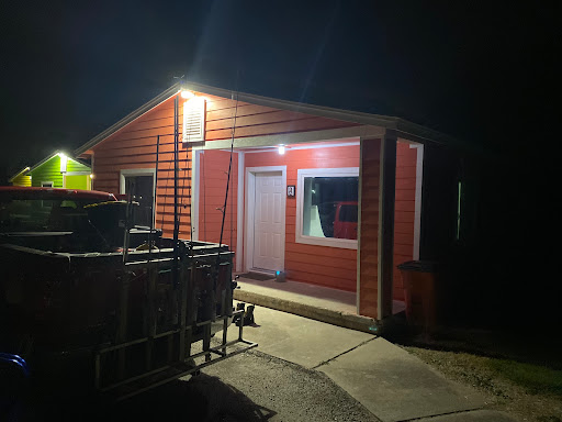 Sea Breeze Motel & Cottages