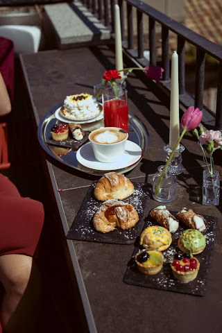 Otivm Roof Bar by null