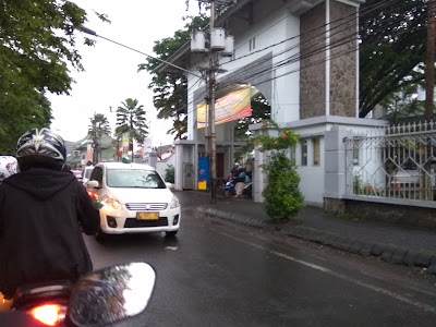 Photos of UIN Maulana Malik Ibrahim South Entrance