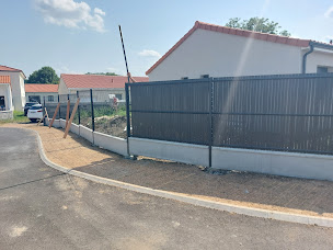 Photo n°1 de PADRE TP à Saint-Sauves-d'Auvergne (Société de travaux publics)