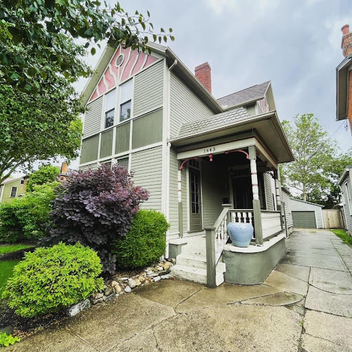 Alexandra Haines · Real Estate Agent - Thumbnail