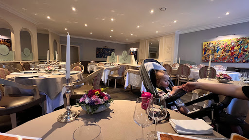 Photo de Logis Hôtel la Marjolaine à Commer (53470)