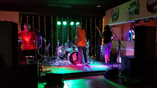 Buzzards Roost Bar - Visual