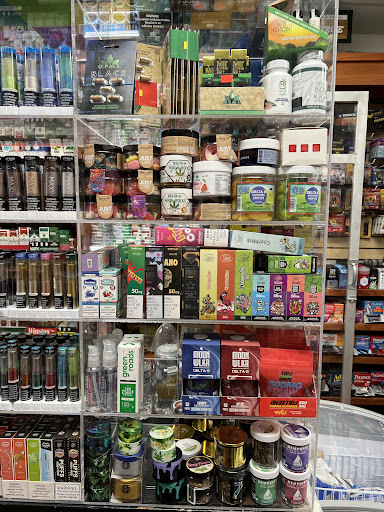 Bedford street market / smoke shop Gallery - United States