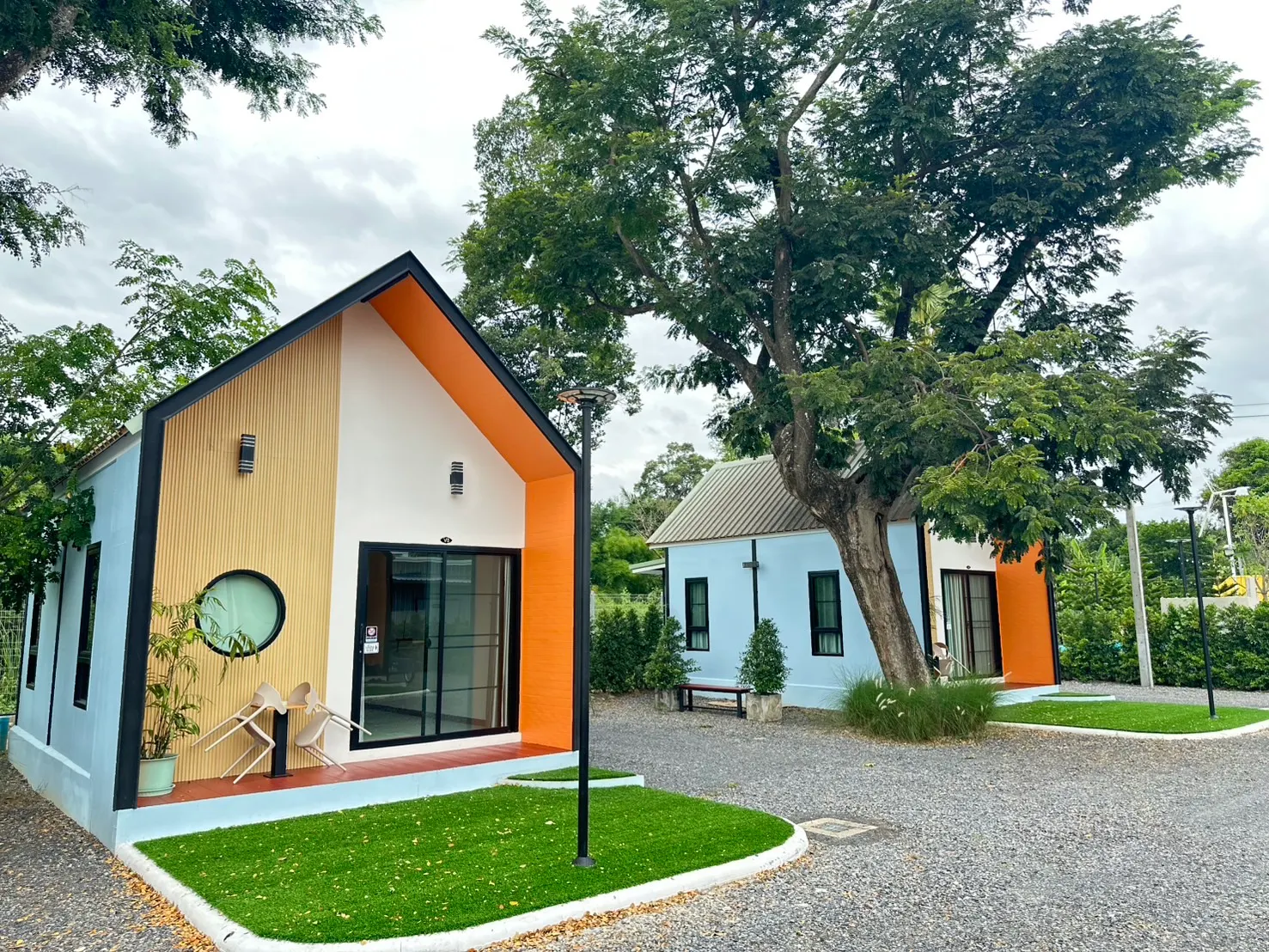 NICHA Cafe' & Resort