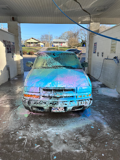 Pop's Car Wash Logo