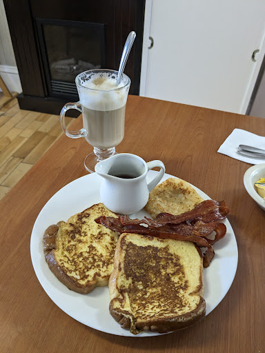 Louann's Café - Thumbnail