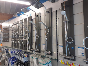 Photo n°3 de CEDEO Roncq : Sanitaire - Chauffage - Plomberie à Roncq (Fournisseur de matériel d'éclairage scénique)