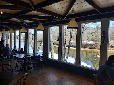 Covered Bridge Farm Table