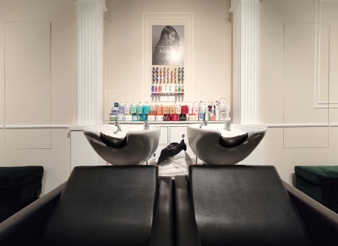 Opinii despre фризьорски салон и маникюр "ANGELINA PEACOCK SOFIA" - Сердика Център în София - Салон за красота