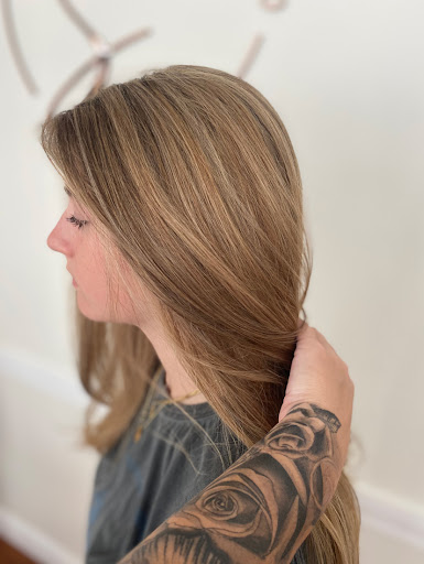 April Marie Hair Studio - Thumbnail