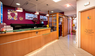 Photo n°5 de Pouteau Karim - Orthodontie Enfant Adulte Laval à Laval (Orthodontiste)